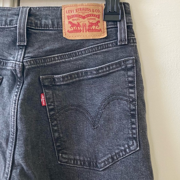 WORN ONCE LEVI’S Wedgie Straight Fit Women’s Jeans in ‘Break a Leg’ - Dark Gray - Picture 12 of 16